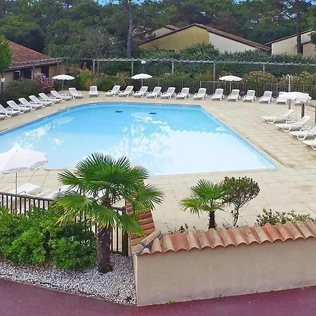 Gite For 8 Guests In Medoc *